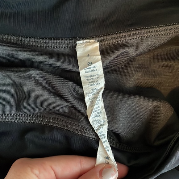 Lululemon 3 inch speed short Size 4 - Picture 2 of 3